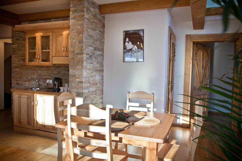 Dom Pod Smokami Appartement Bukowina Tatrzańska Buitenkant foto