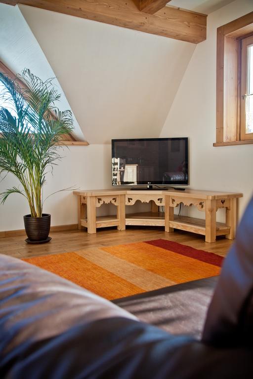 Dom Pod Smokami Appartement Bukowina Tatrzańska Buitenkant foto